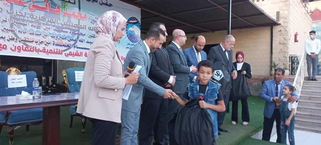 «غنيم» يشهد احتفالية حزب مستقبل وطن  لتوزيع الزي المدرسي لـ 100 تلميذ من الأولى بالرعاية