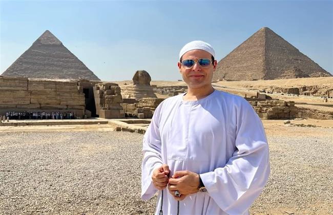 محمود التهامي يحيي أول حفل إنشاد ديني في الأهرامات