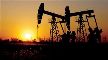   انخفاض أسعار النفط خلال نهاية التعاملات اليوم بسبب انتظار قرار رفع الفائدة 75 نقطة