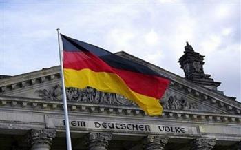   الدفاع الألمانية: وزير القوات المسلحة الفرنسي يبدأ غدا زيارة لبرلين