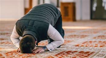 ما هو حكم صلاة من احتلم وهو نائم ولم يعرف.. الإفتاء تجيب 