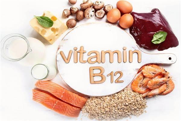 علامات تؤكد نقص فيتامين B12 في الجسم 