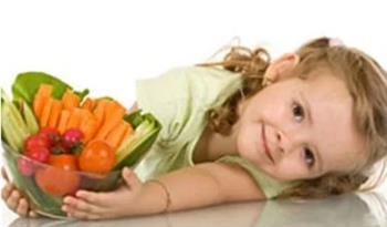   استشاري تغذية تحذر من تناول السكريات والإفراط في الحلويات للأطفال| فيديو