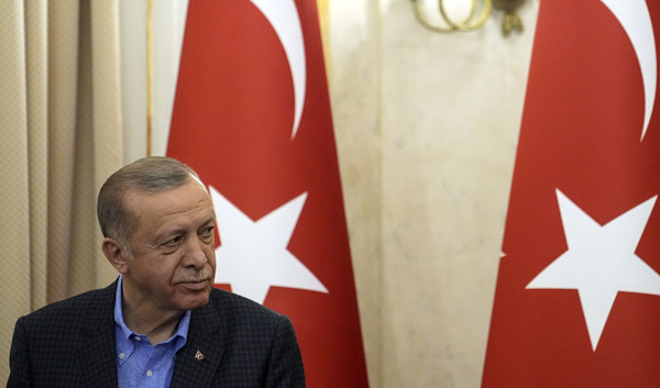 أردوغان: ميدفيدتشوك في طريقه إلى روسيا