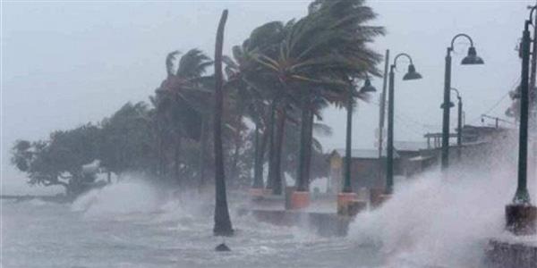 إعصار «فيونا» الهائل يجتاح برمودا ويمضي طريقه نحو كندا