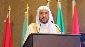   آل الشيخ: محاربة الإرهاب والتطرف واجب شرعي واقتداء بالرسول 