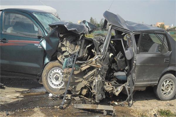 مصرع شخص وإصابة 8 آخرين فى حادث تصادم على صحراوى البحيرة