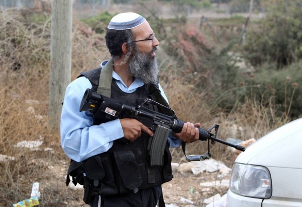 بـ «حجة الأعياد اليهودية».. الاحتلال يدعو إلى حمل السلاح في القدس المحتلة