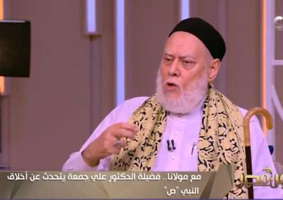 شخص 2 متر ونصف طلب مصارعته.. على جمعة يحكى موقفا غريبا حدث مع النبى
