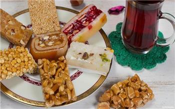 الإفتاء: تهادي حلوى المولد النبوي بين الناس «سُنةً حسنة»