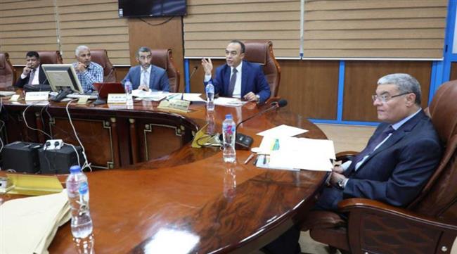 محافظ المنيا يرأَس لجنة المبادرة الوطنية الخضراء الذكية