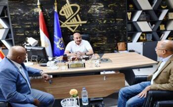 تسليم 22 جهازا تعويضيا للمرضى غير القادرين بـ «محافظة أسوان»