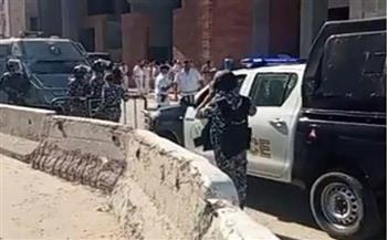 كشف ملابسات مقطع فيديو يتعدى فيه أحد الأشخاص على مواطن ووالدته