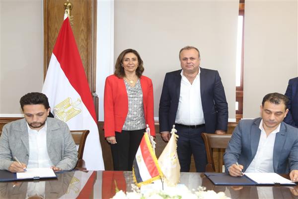 وزيرة الثقافة تشهد توقيع بروتوكول تعاون مع الشركة المتحدة للإنتاج السينمائي