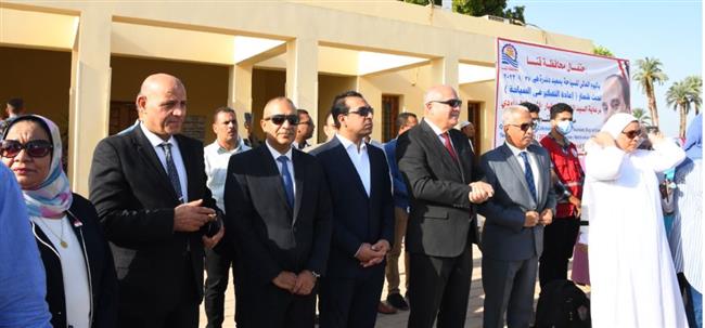 محافظ قنا يشهد الاحتفال باليوم العالمي للسياحة بمعبد دندرة