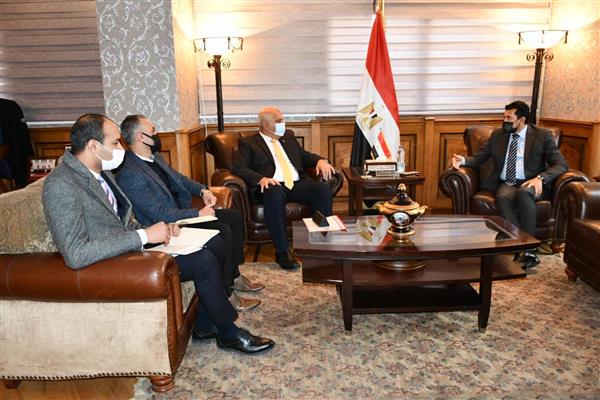 اجتماعات مكثفة مع وزير الرياضة ورئيس الاتحاد المصري للرماية