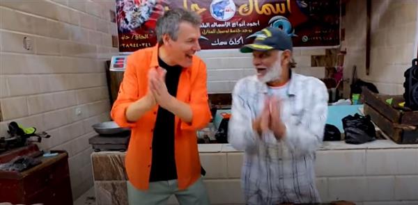 «أندرياس الفرفوش».. ألماني يعشق اللغة العربية والغناء المصري| فيديو