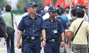   سنغافورة: اعتقال شخص ادعى أن بحوزته قنبلة على متن طائرة قادمة من سان فرانسيسكو