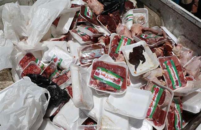ضبط طن مواد غذائية مجهولة المصدر قبل ترويجها بالقاهرة