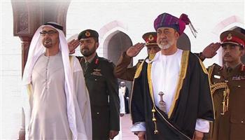   الإمارات وسلطنة عمان يبحثان تعزيز العلاقات الثنائية 