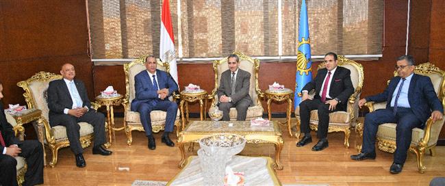 محافظ الغربية يلتقى بنقيب المحامين