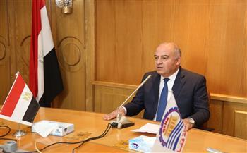 الداودي يبحث المشروعات المقترحة لتمثل قنا في «المبادرة الوطنية»