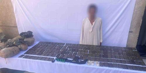 ضبط 20 كيلو من الحشيش و18 بانجو وسلاح نارى وذخائر بحوزة عنصر إجرامى بالأقصر