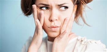 طرق للتخلص من لمعان البشرة ومشاكلها 