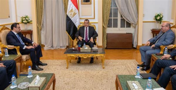 وزير الإنتاج الحربي يستقبل سفير مصر بالتشيك