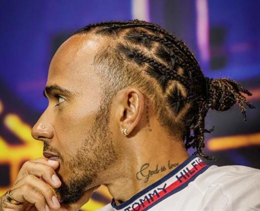 هاميلتون: فورمولا-1 ستعاني إذا فاز فيرستابن في سنغافورة