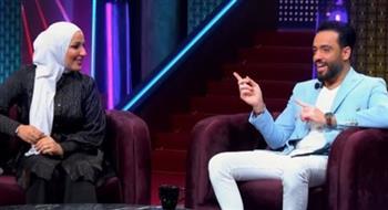 رامي جمال يمازح نداء شرارة والسبب صوتها.. فيديو