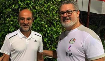 عامر حسين يزور  معسكر المنتخب الأولمبي ويلتقي ميكالي