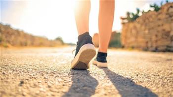   الوقوف أو المشي دقيقتين بعد الأكل تقلل خطر الإصابة بمرضين 