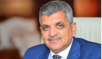 أسامة ربيع : 8 سفن عملاقة عبرت قناة السويس هذا العام .. فيديو