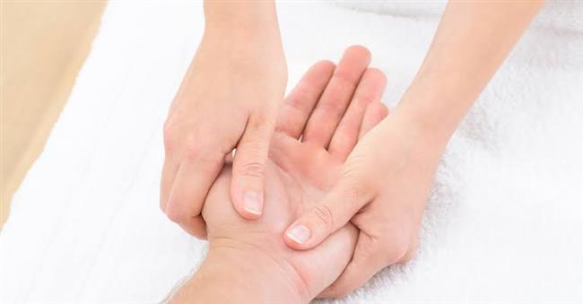 تعرف علي فوائد تدليك اليدين 