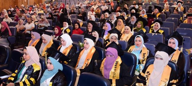 رئيس جامعة سوهاج يشهد احتفالية عيد الخريجين للدفعة الرابعة بكلية الصيدلة
