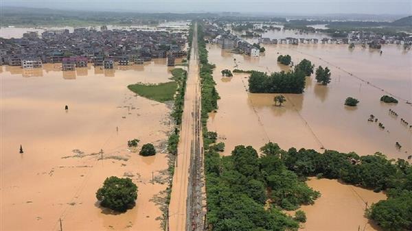 ثلث باكستان مغمورة بمياه الفيضانات بحسب بيانات الأقمار الصناعية