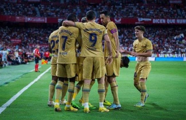 برشلونة يواصل انتصاراته في الدوري الإسباني ويفوز على إشبيلية بثلاثية نظيفة