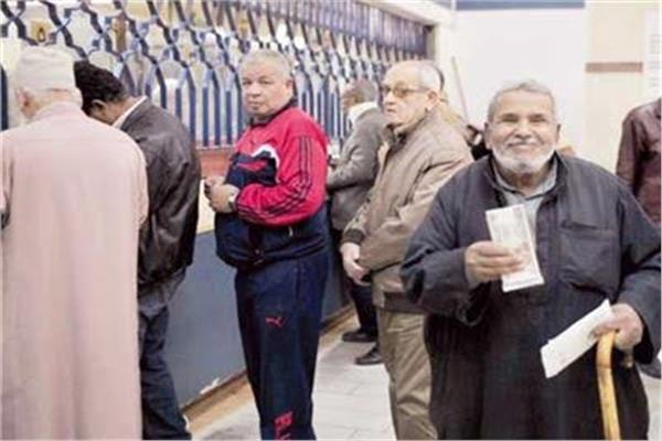 انتظام صرف معاشات سبتمبر اليوم   