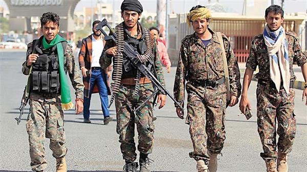 صحيفة إماراتية تحذر من تصعيد ميليشيات الحوثي الإرهابية وانتهاكاتها للهدنة الأممية باليمن
