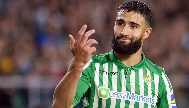 الفرنسي نبيل فقير يغيب عن الدوري الإسباني بسبب إصابة في أوتار الركبة