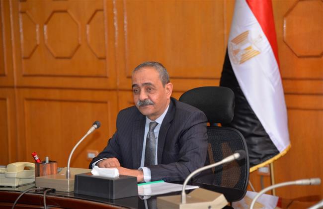 مجلس إدارة المناطق الصناعية بالإسماعيلية يوافق على 60 مشروعا جديدا بتكلفة مليار جنيه