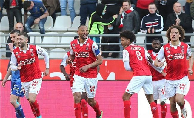 ستاد ريمس يتعادل مع لانس 1-1 في الدوري الفرنسي