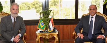   وزير الطيران يبحث مع السفير البرازيلي بالقاهرة تعزيز التعاون في مجال النقل الجوي