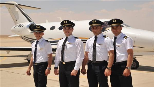"الأكاديمية المصرية" تعلن عن قبول دفعة جديدة بكلية الطيران