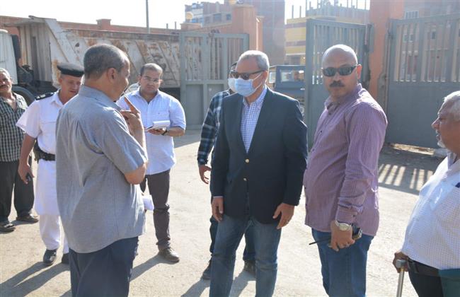 الهجان يتابع استمرار الحملة المكبرة لإزالة تراكمات القمامة بحي غرب شبرا الخيمة 