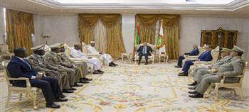   الرئيس الموريتاني يستقبل وزير الدفاع المالي