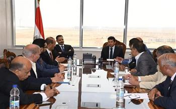   وزير الشباب والرياضة يجتمع بقادة الكشافة المصرية بالعاصمة الإدارية الجديدة