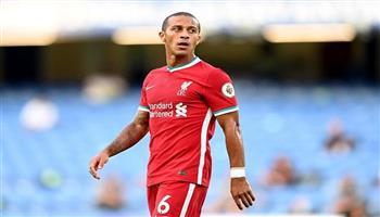 ليفربول يستعيد تياجو ألكانتارا قبل مواجهة نابولي