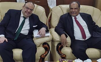   السفير المصري في الخرطوم يلتقي وزير التعليم العالي السوداني 